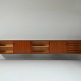 Grand buffet flottant en teck, 1960 Allemagne.