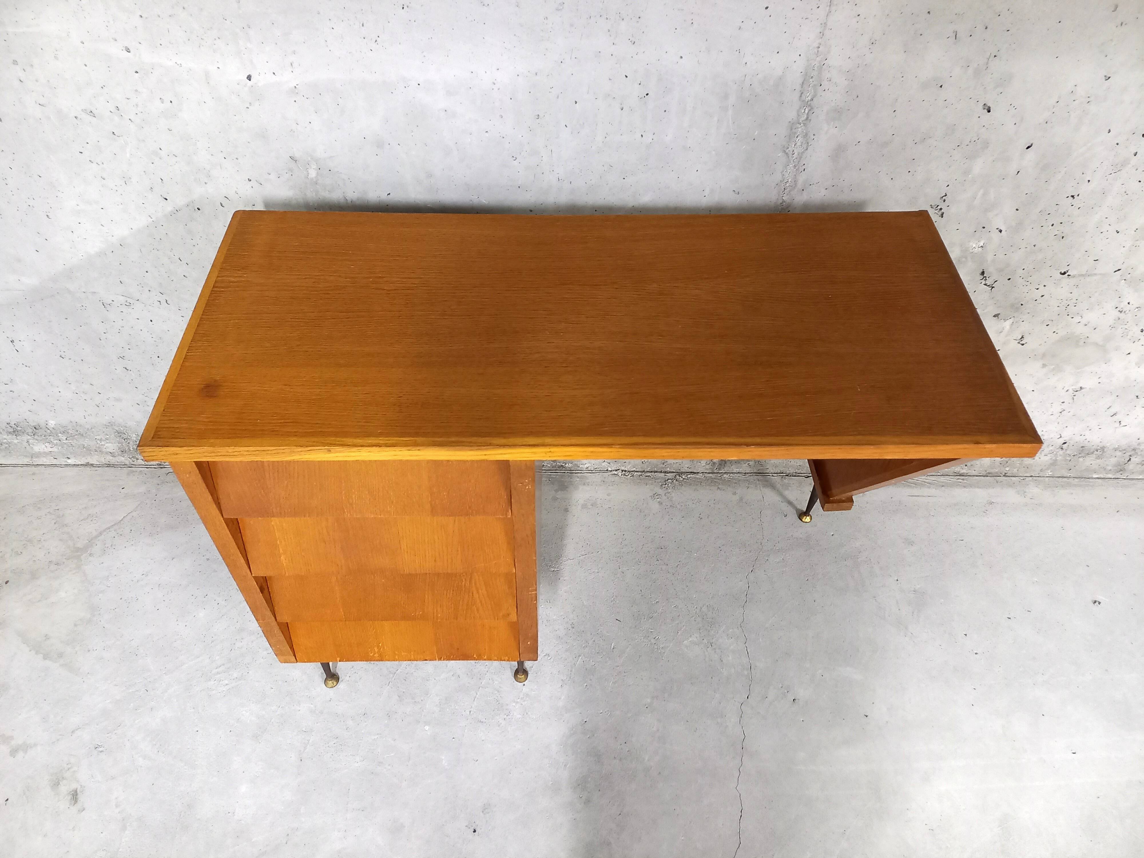Bureau vintage design en bois clair années 50 60