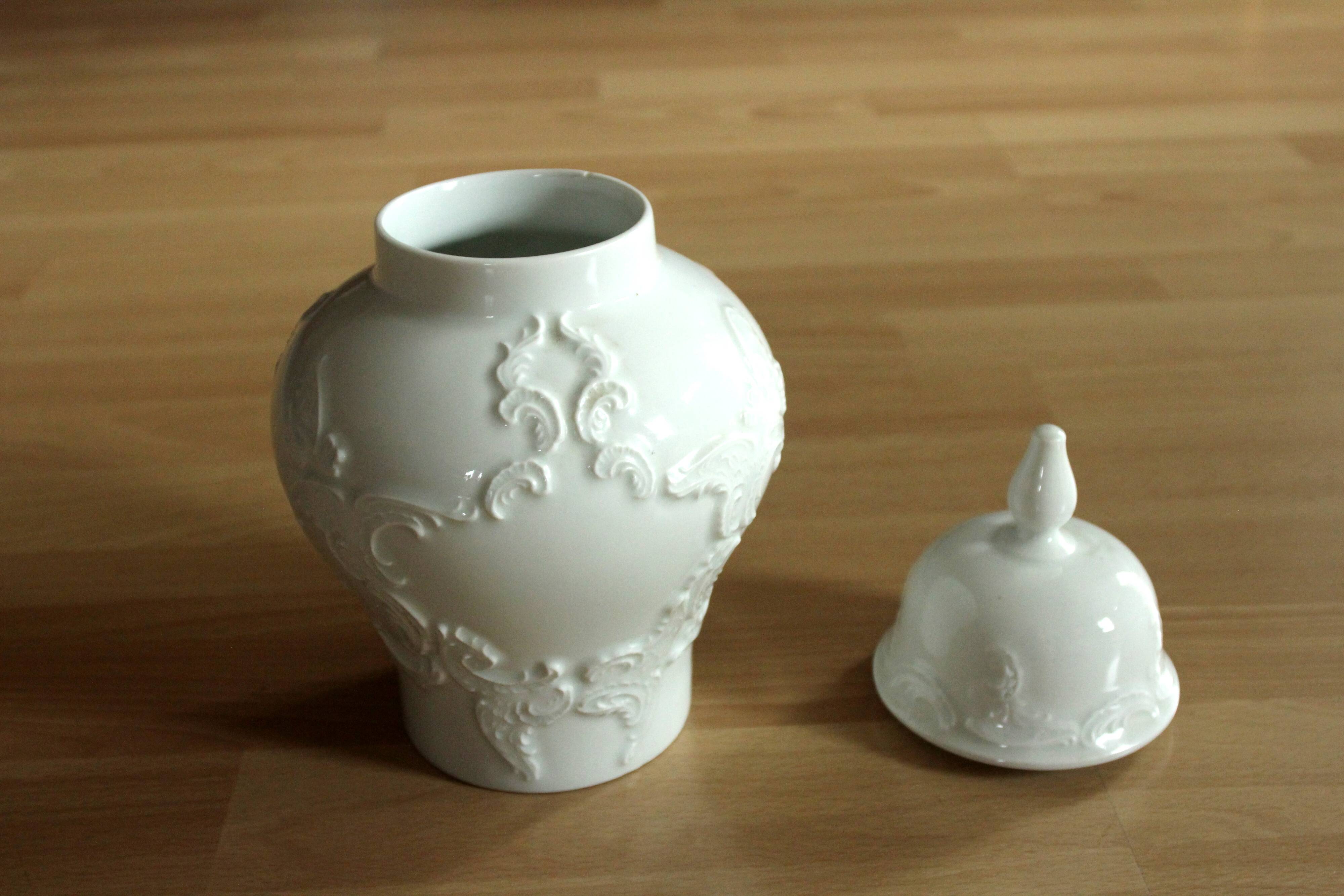 Handmade white lidded porcelain vase by Royal Bavaria KPM - Vintage