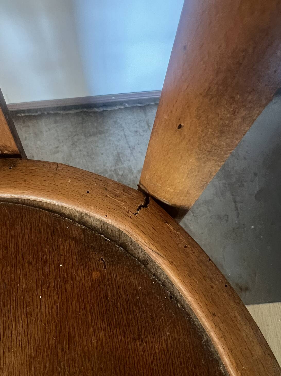 Suite de 3 chaises bistrot (bois)