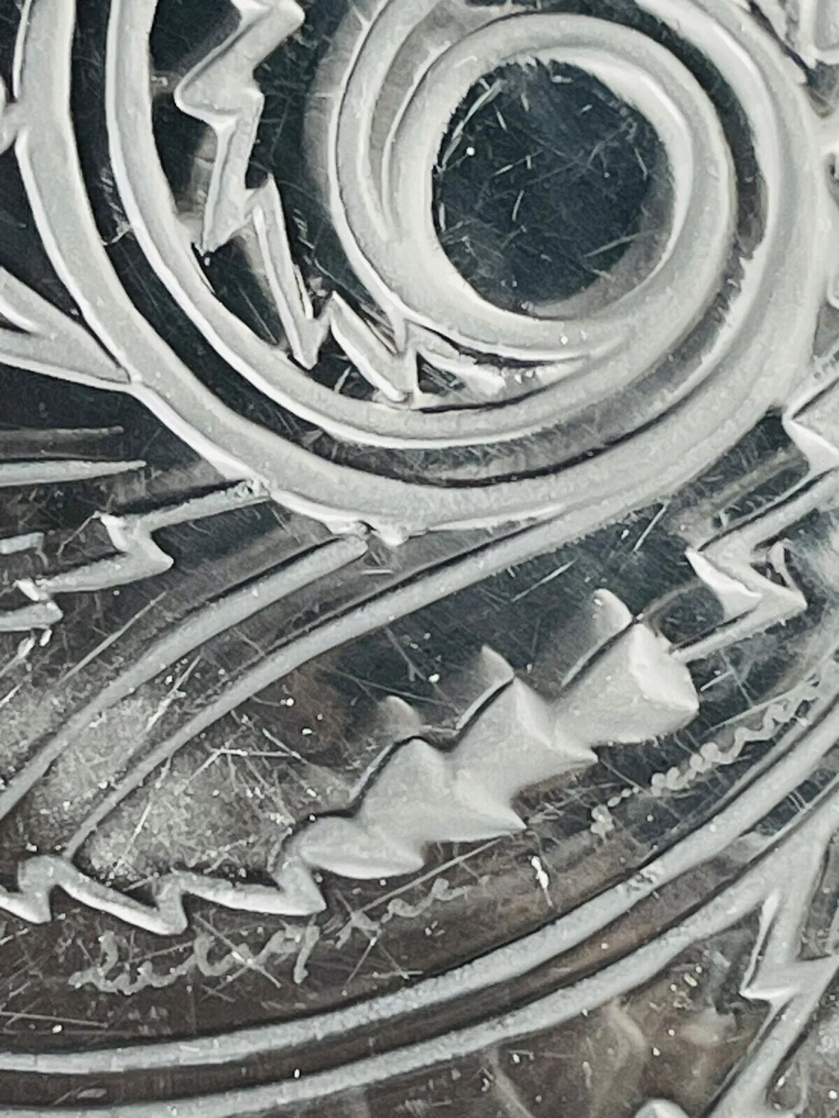 Lalique crystal bowl model Pinsons