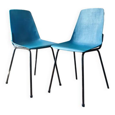 Paire de chaises ''fantasia'' coque texturée & piétement noir, France 1960