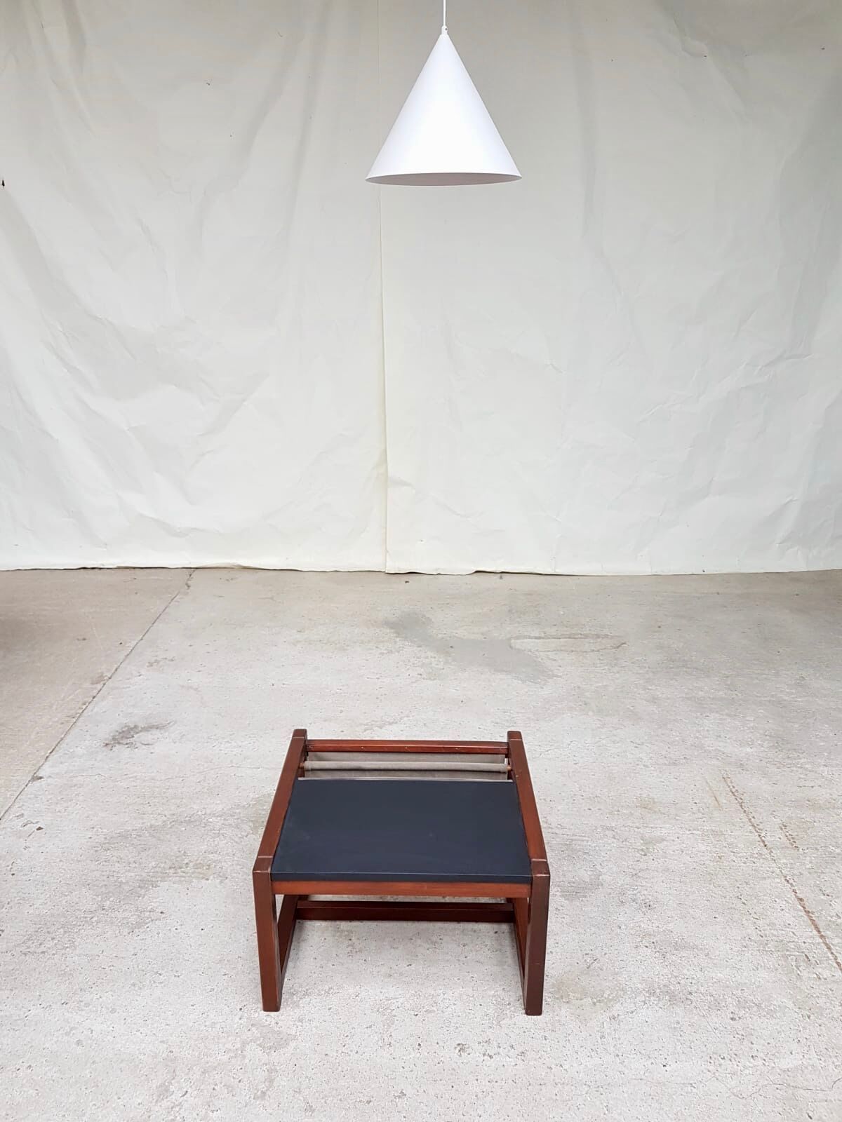 Coffee table with magazine rack