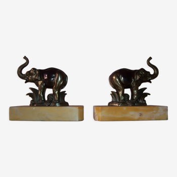 Elephant bookends