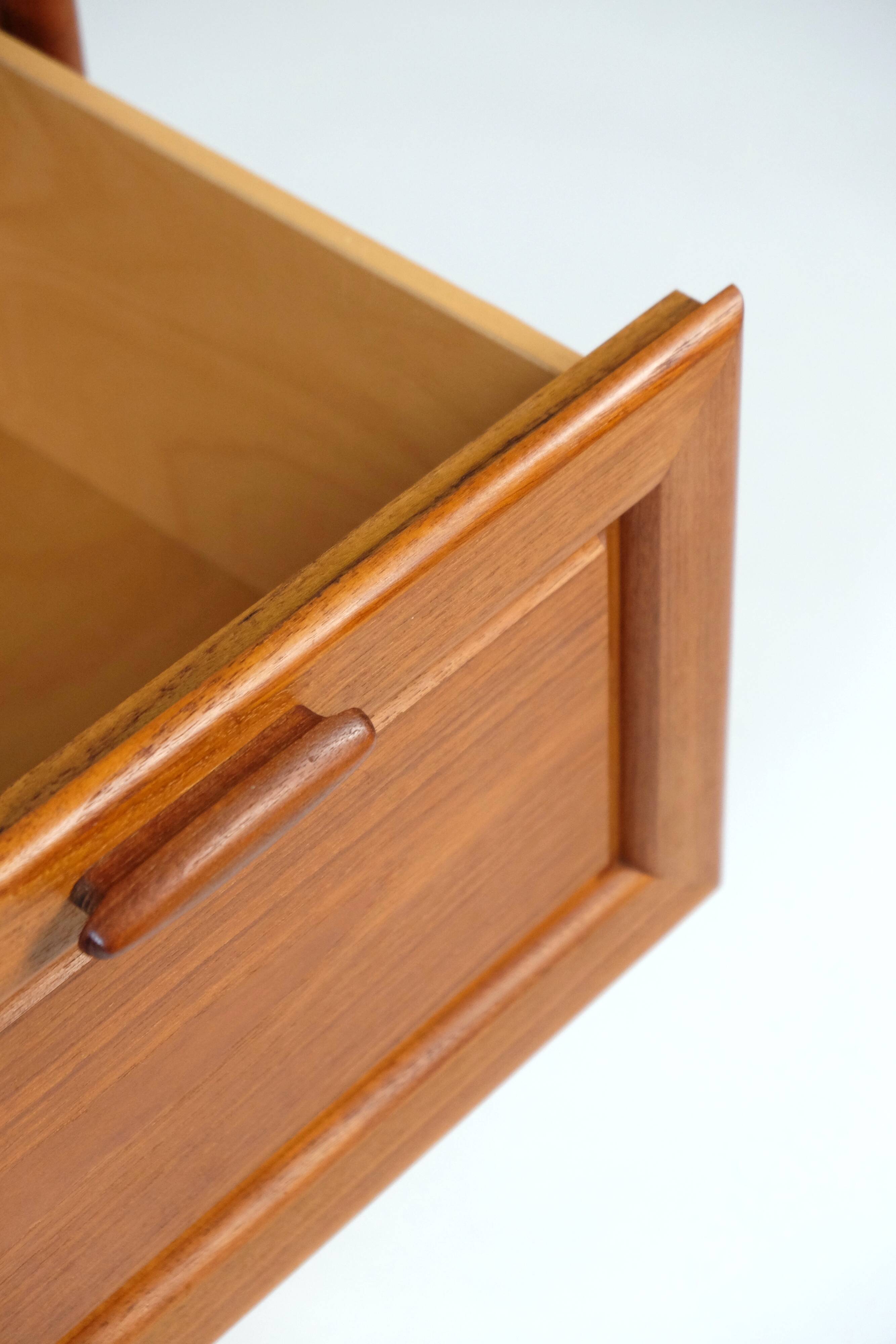 Vintage teak lowboard chest of drawers sideboard drawers 60s 70s