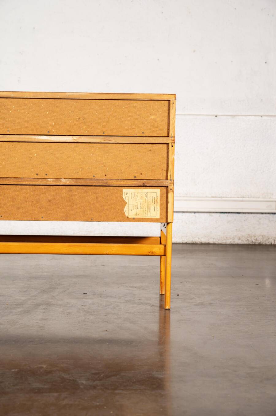 Chest of drawers with 3 drawers