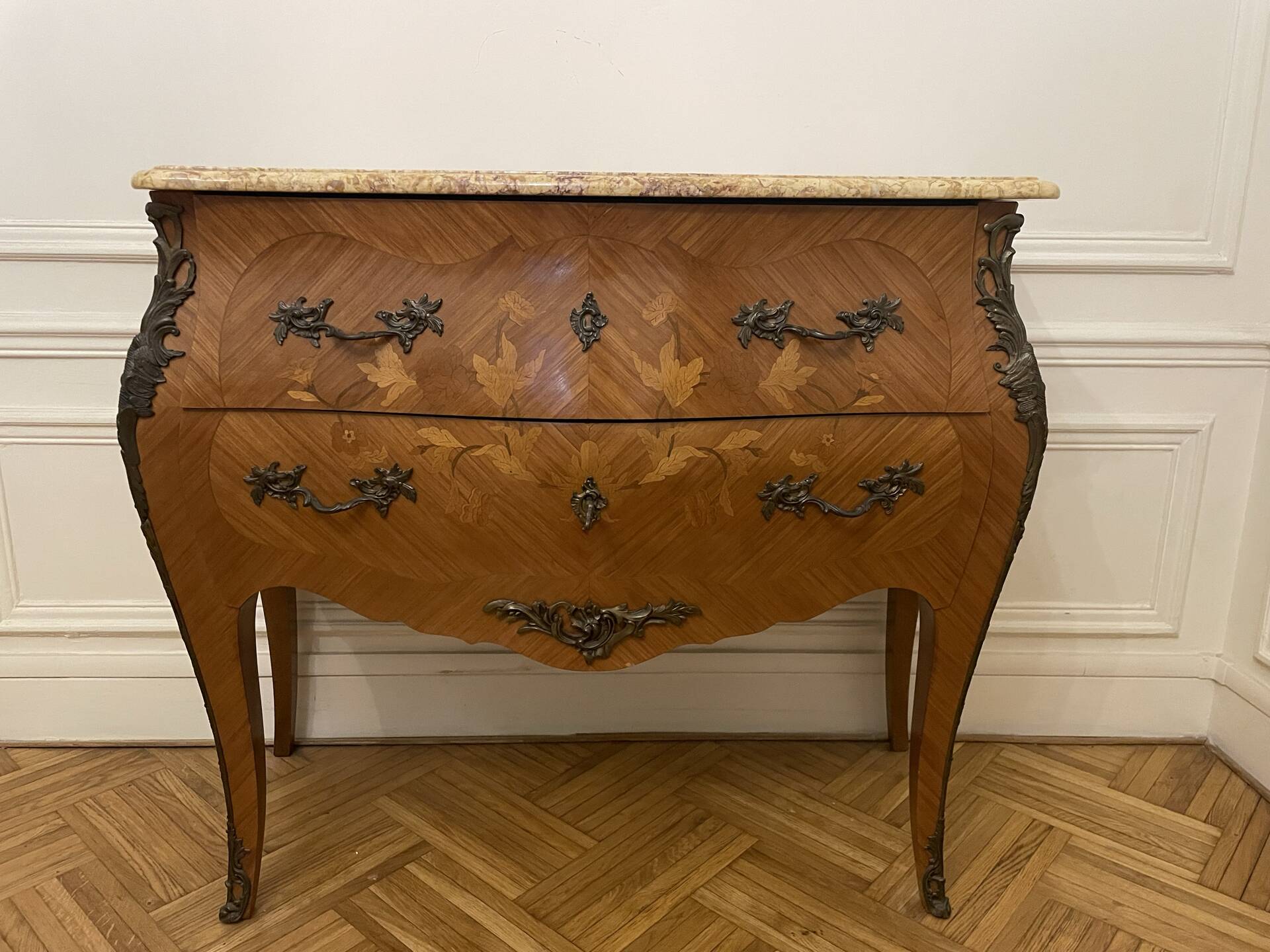 Louis XV Commode Style
