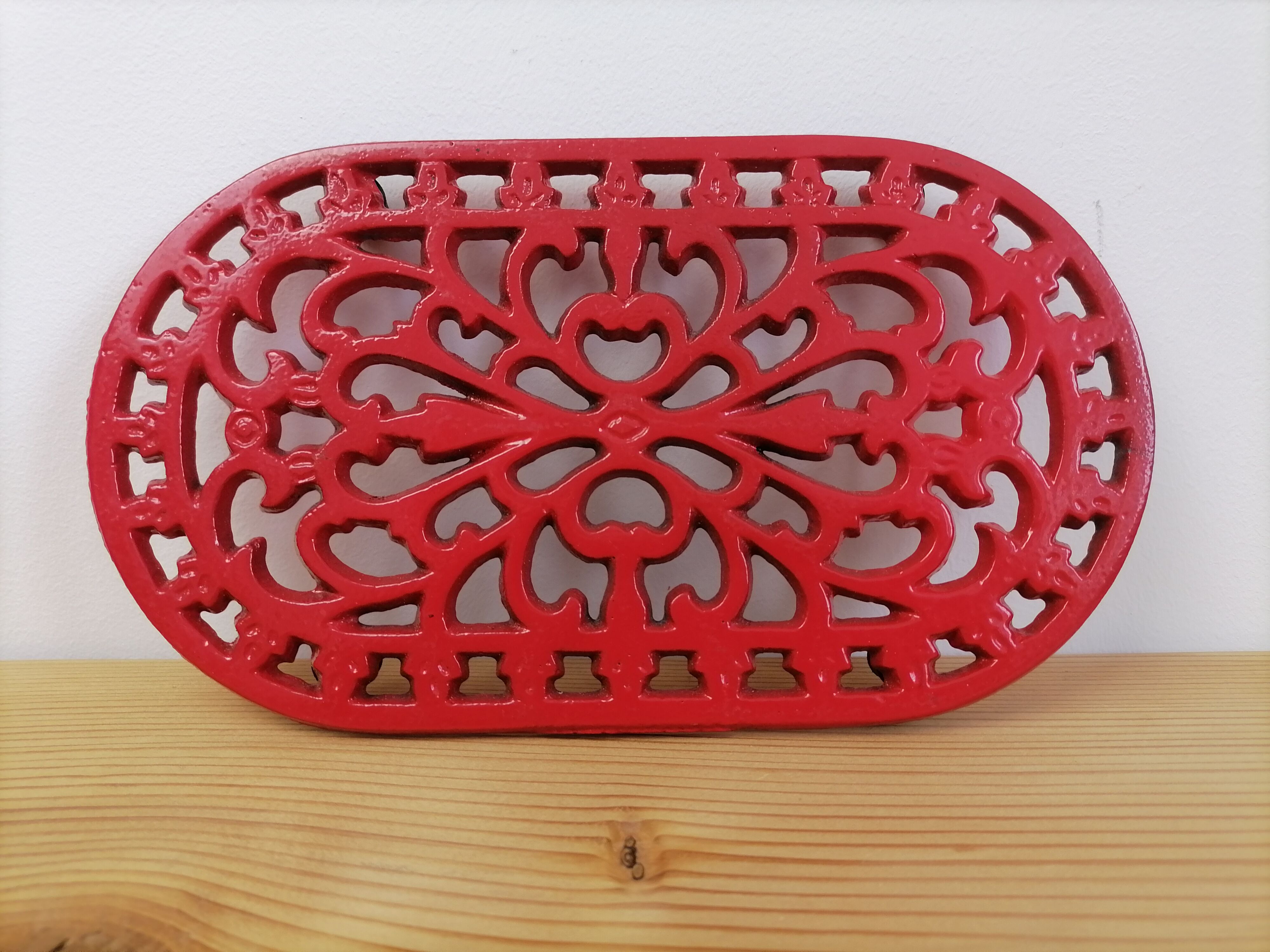 Vintage enamelled cast iron trifle