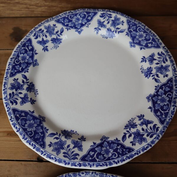 6 assiettes plates en faïence ancienne de Gien