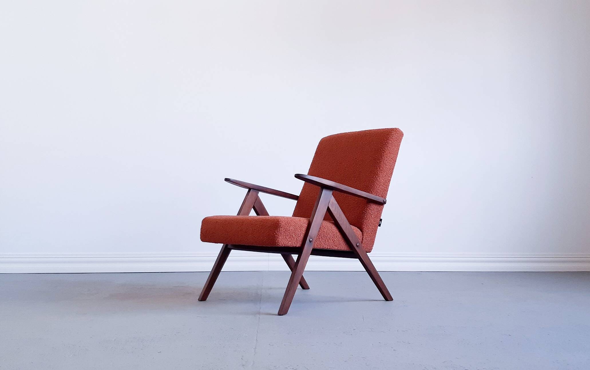 Mid Century Easy Chair Model B 310 Var in Rusty Brown Boucle