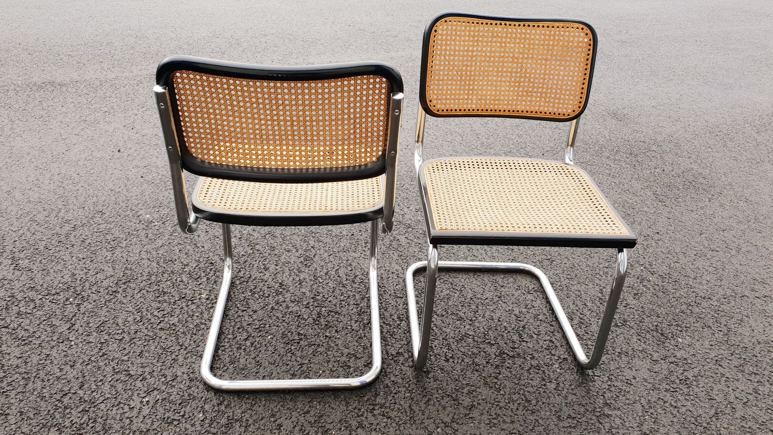 2 chairs Marcel Breuer B 32