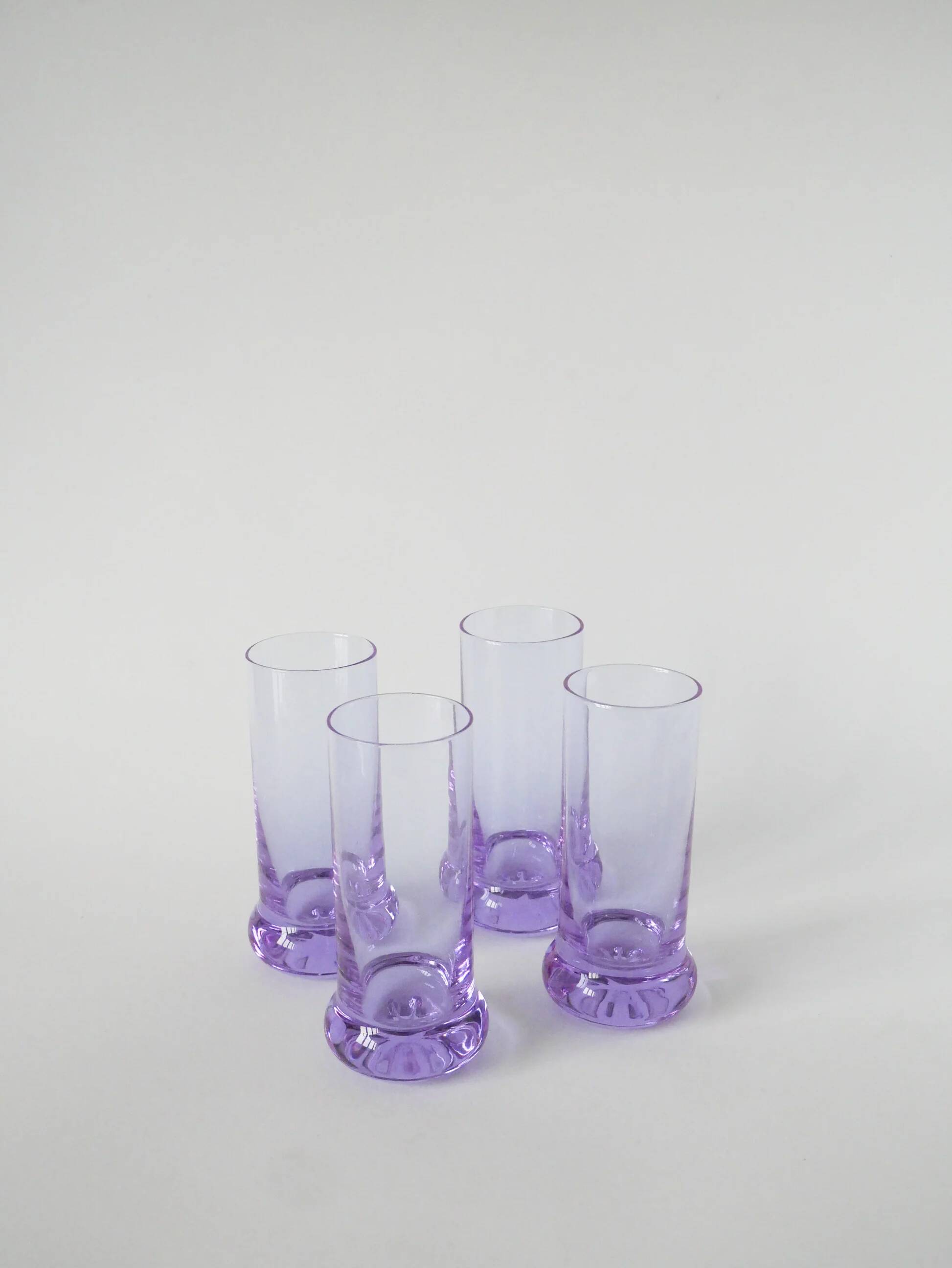 Set consisting of 5 cocktail glasses and an ice bucket, purple and chrome, made in Italy, 1960.
