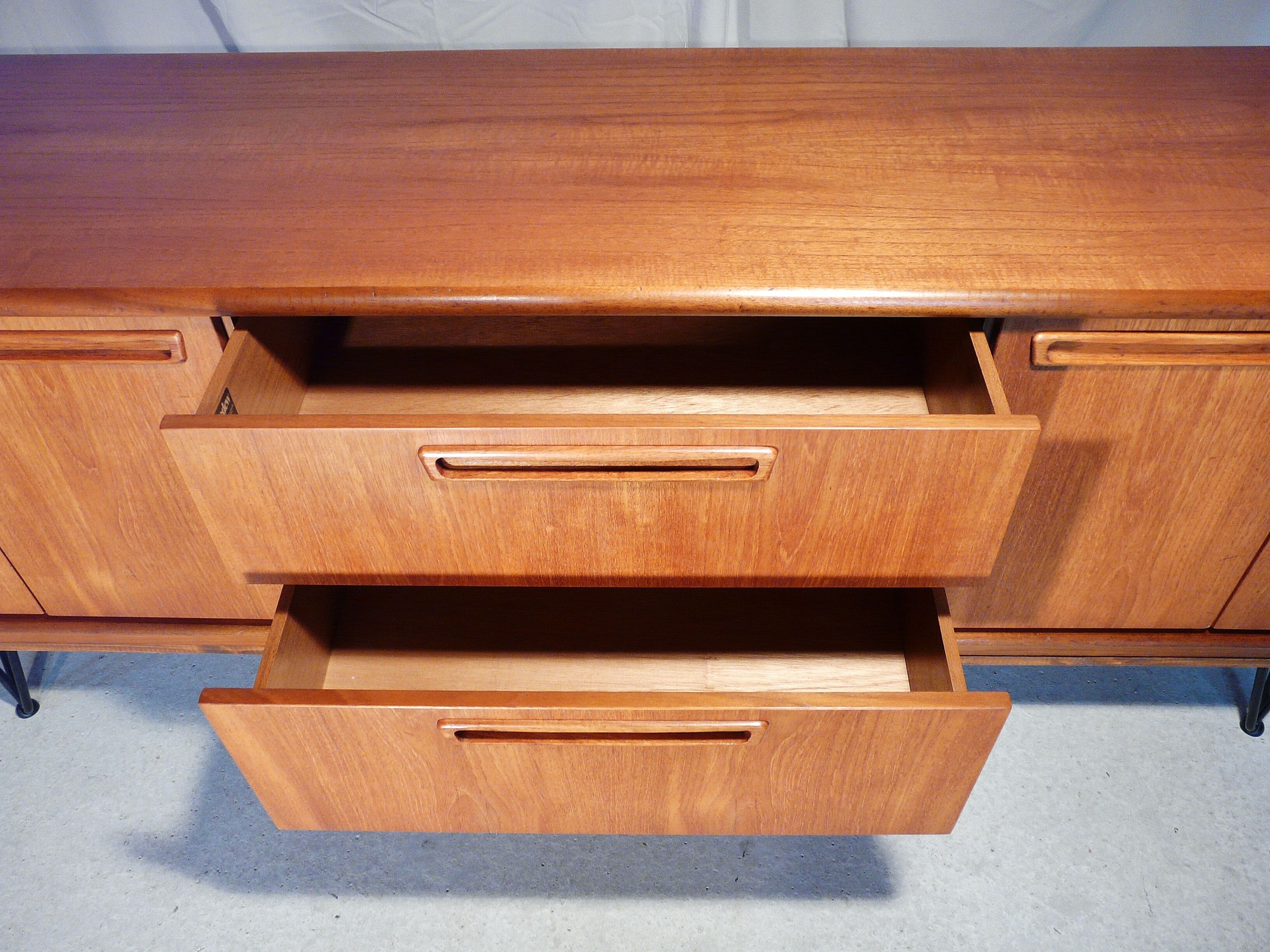 Scandinavian line in Meredew teak