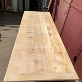 Farm table