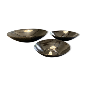 3 coupes en metal brossé signées