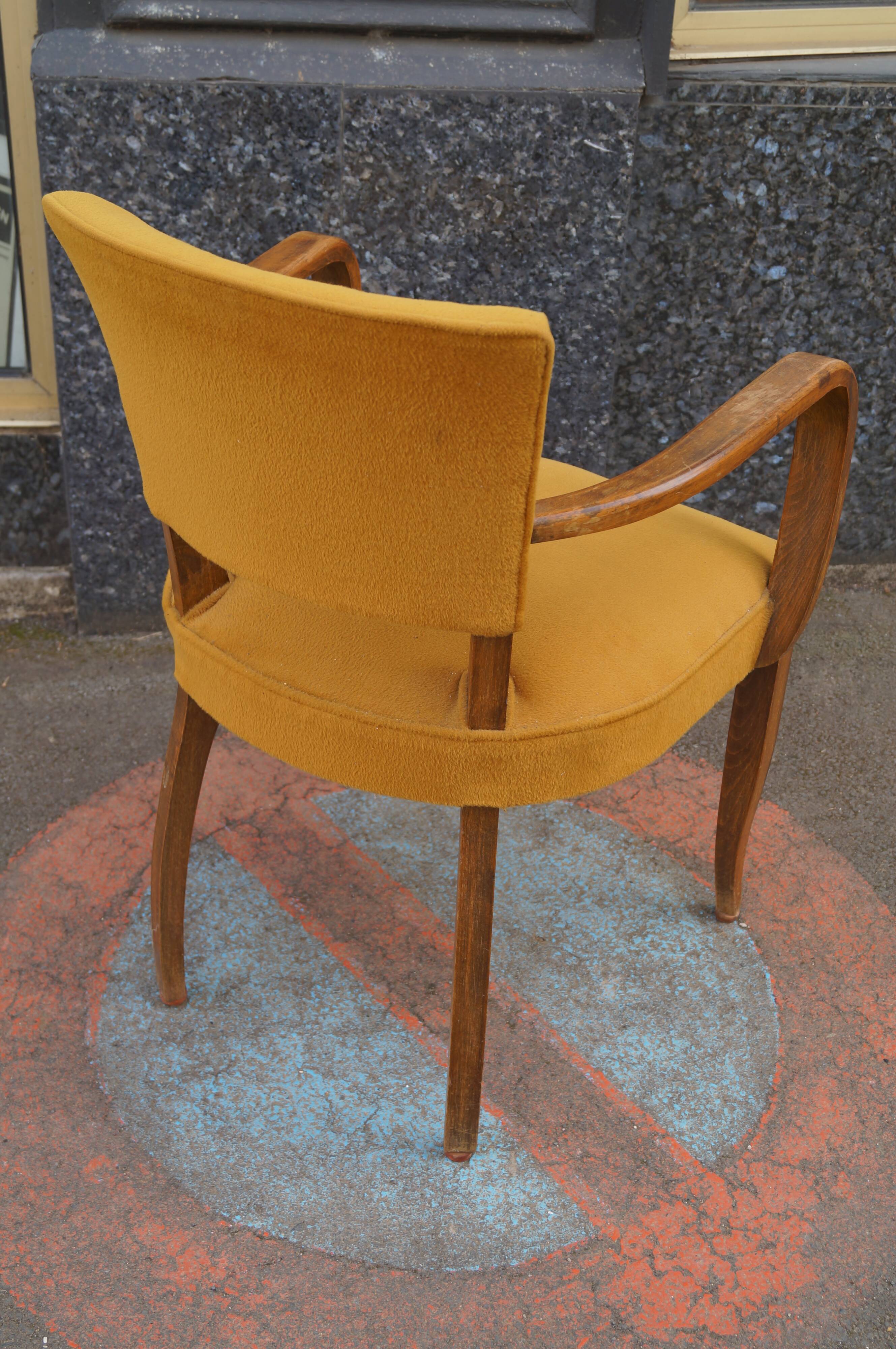 Flatbed bridge chair