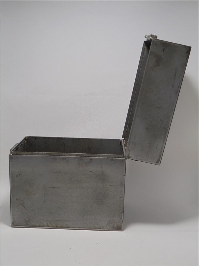 Metal box