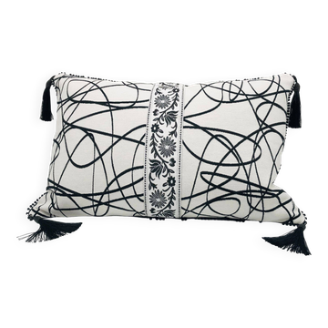 Coussin rectangulaire noir et blanc modèle Sophia
