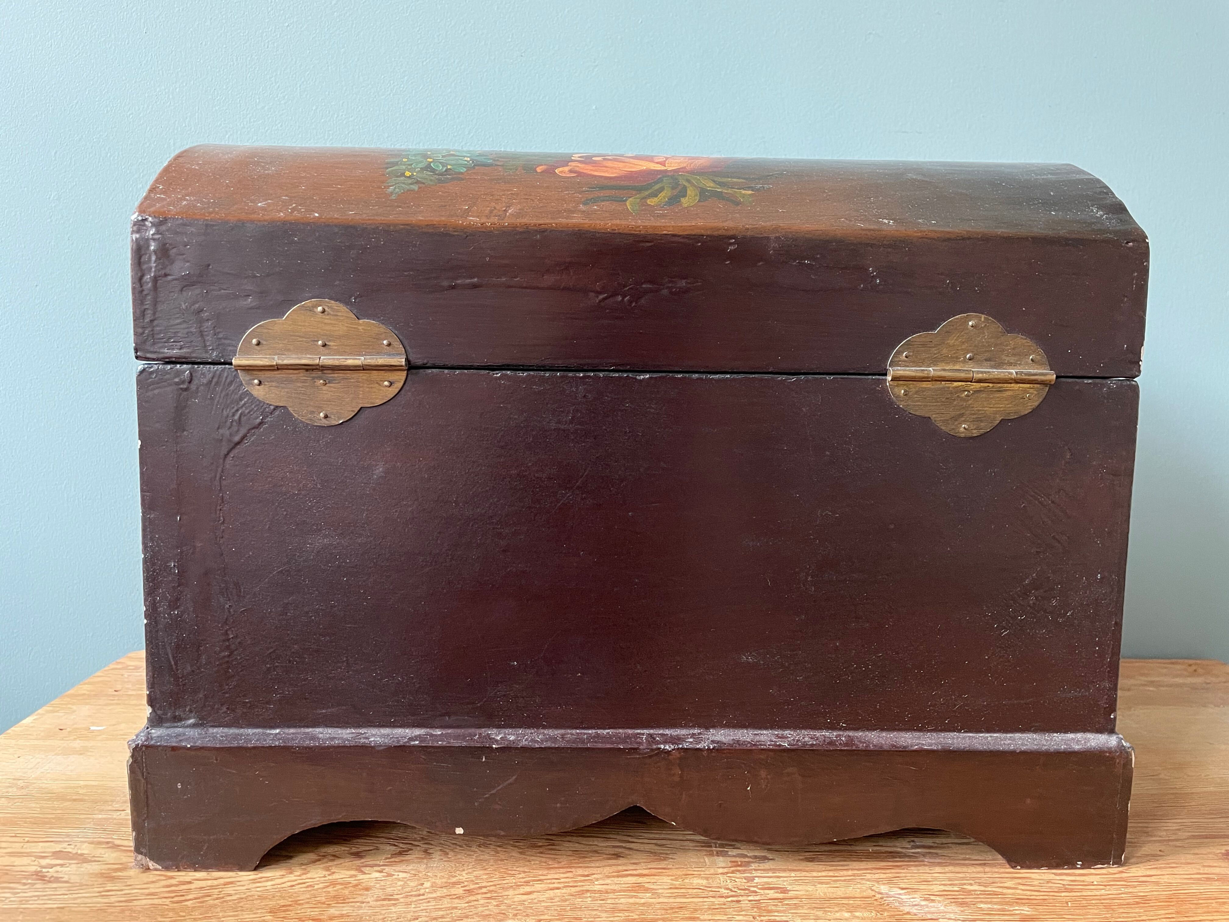 Antique chest in painted lacquered wood