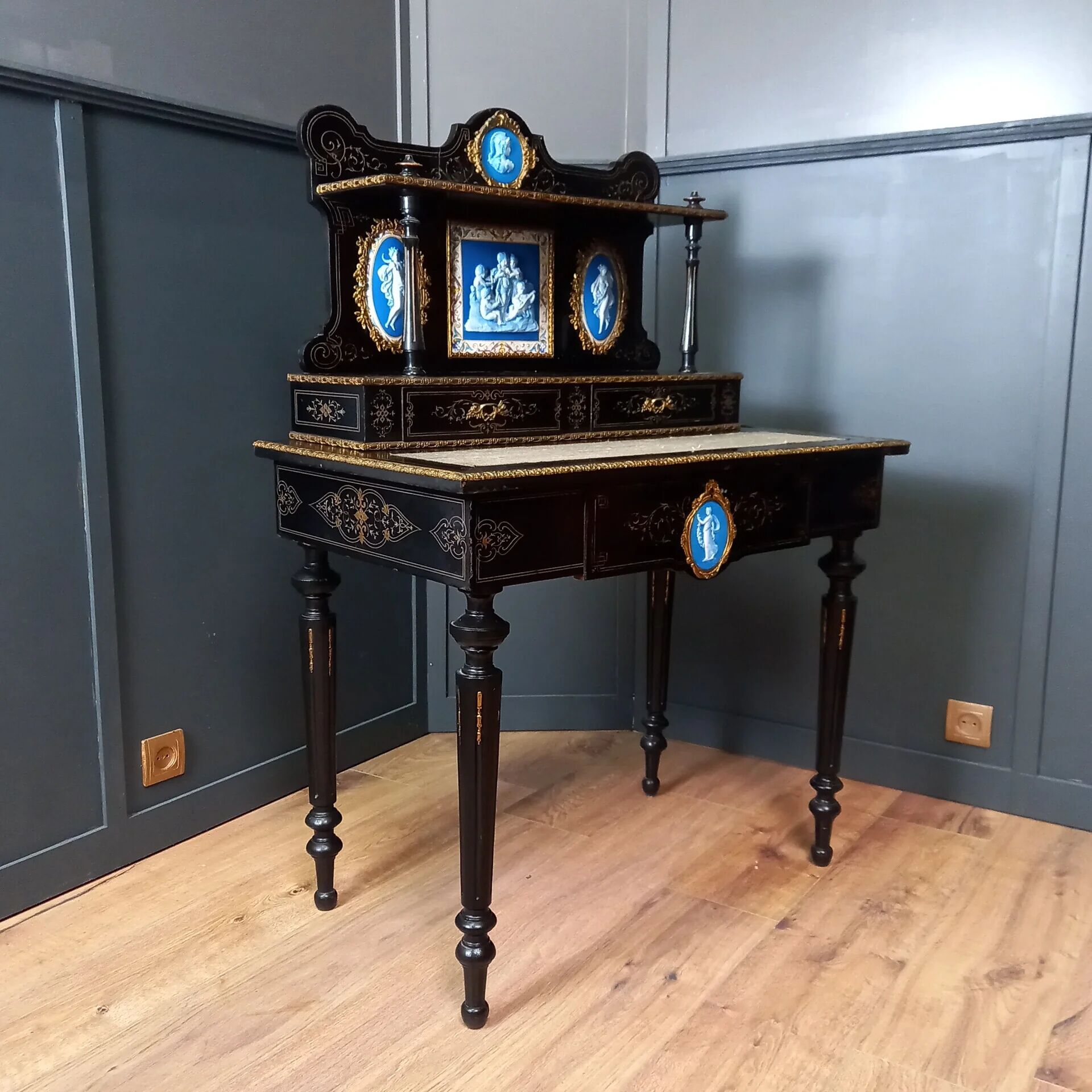 Ebonized wooden Bonheur du Jour