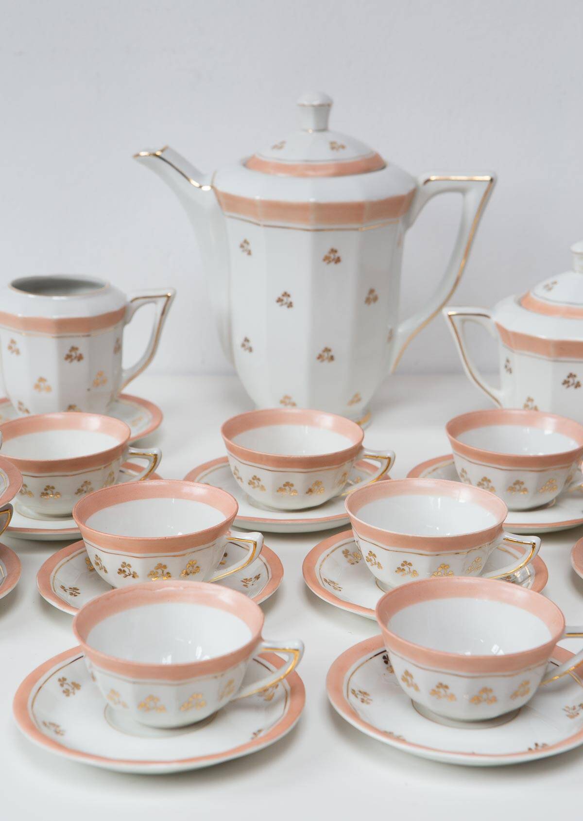 Limoges porcelain tea set? approx. 1950 (26 pieces)