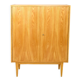 Vintage sideboard cabinet with double door