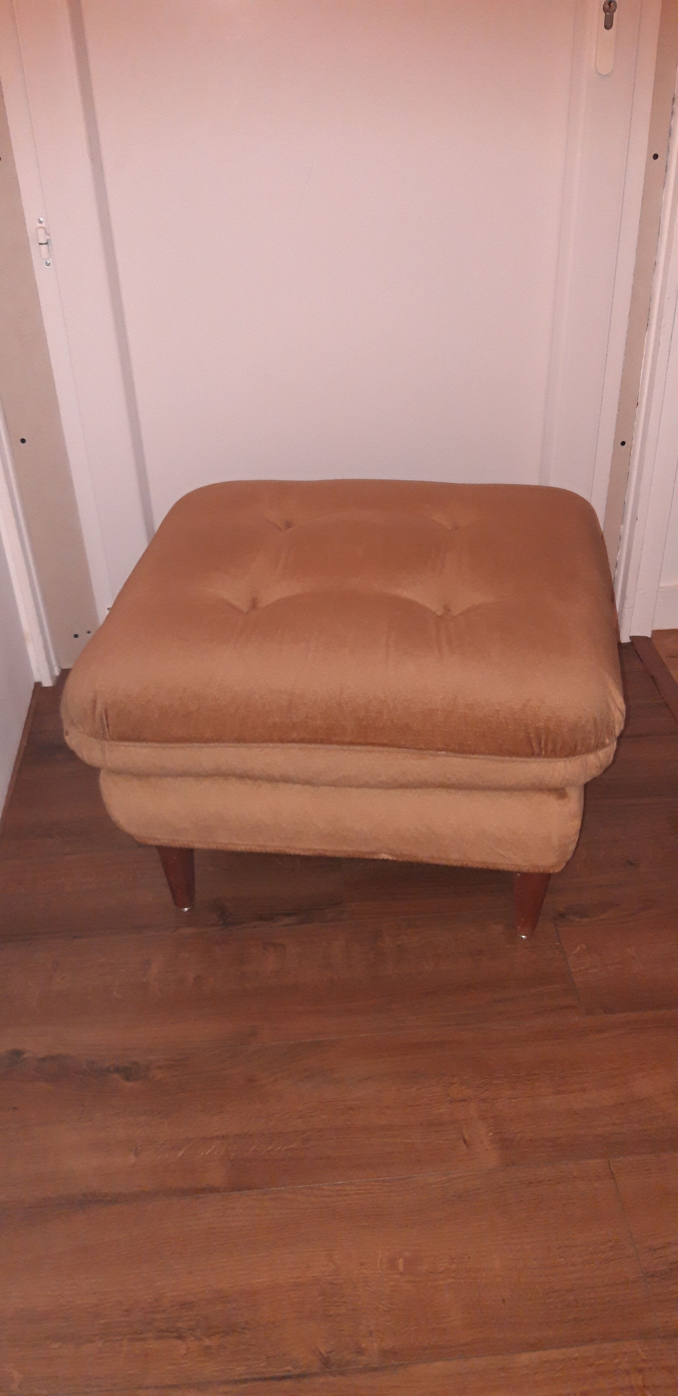 Pouf carré marque Gamba