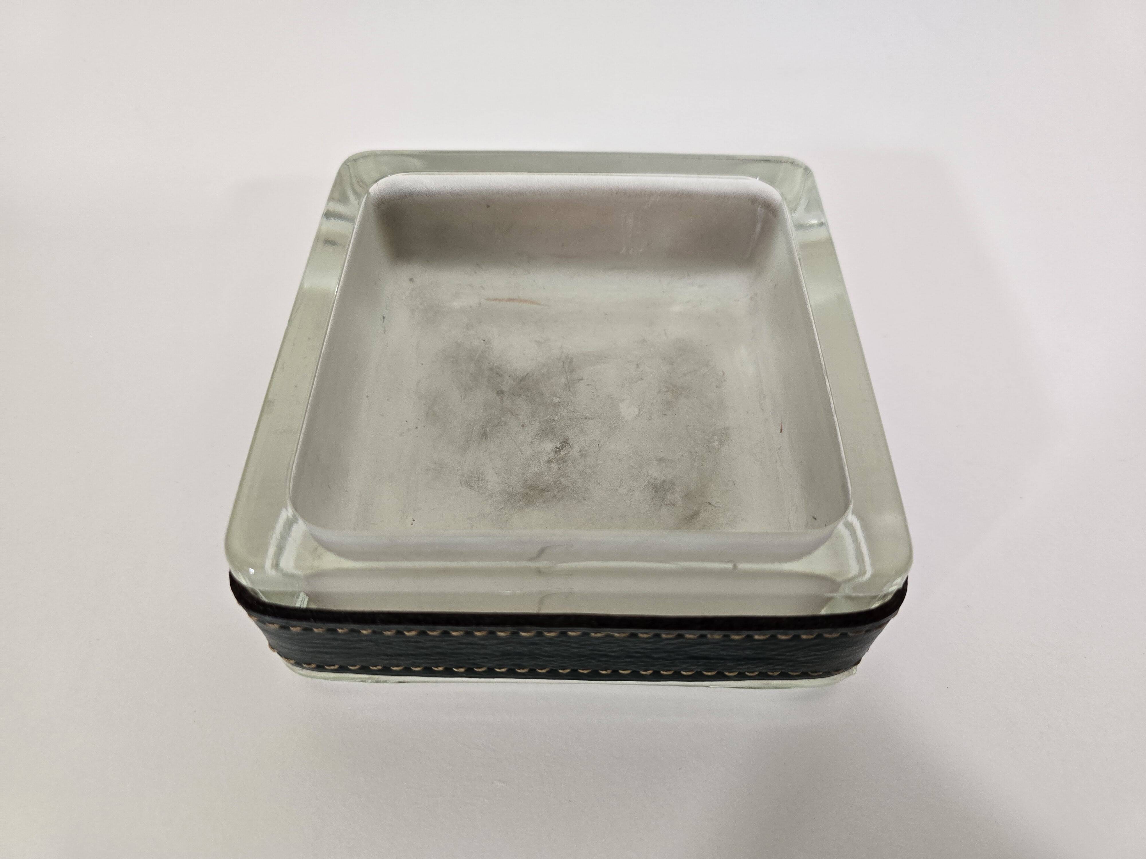 bowl empty pockets in glass with saddle-stitched leather