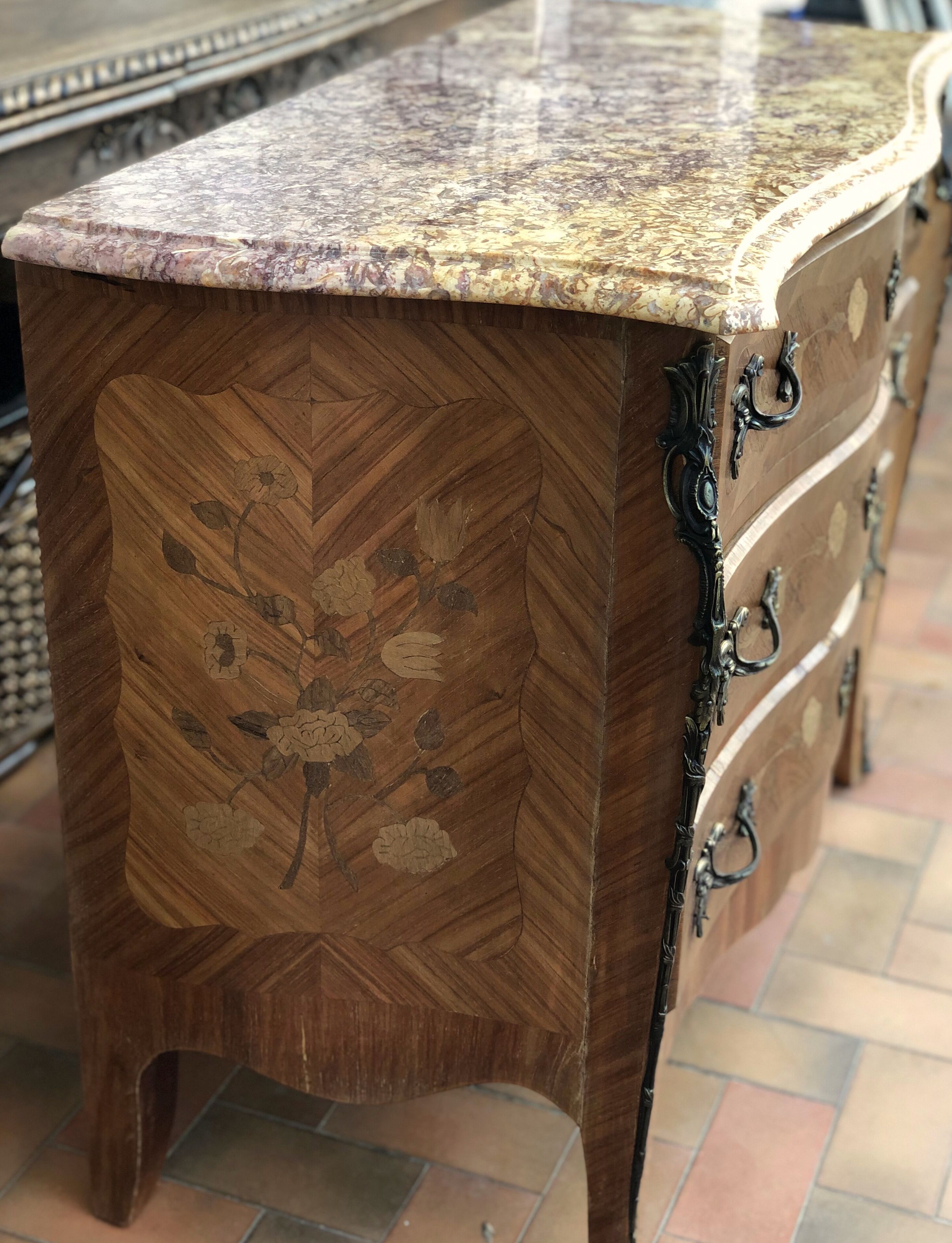 Curved Style Louis XV marquetry chest of drawers