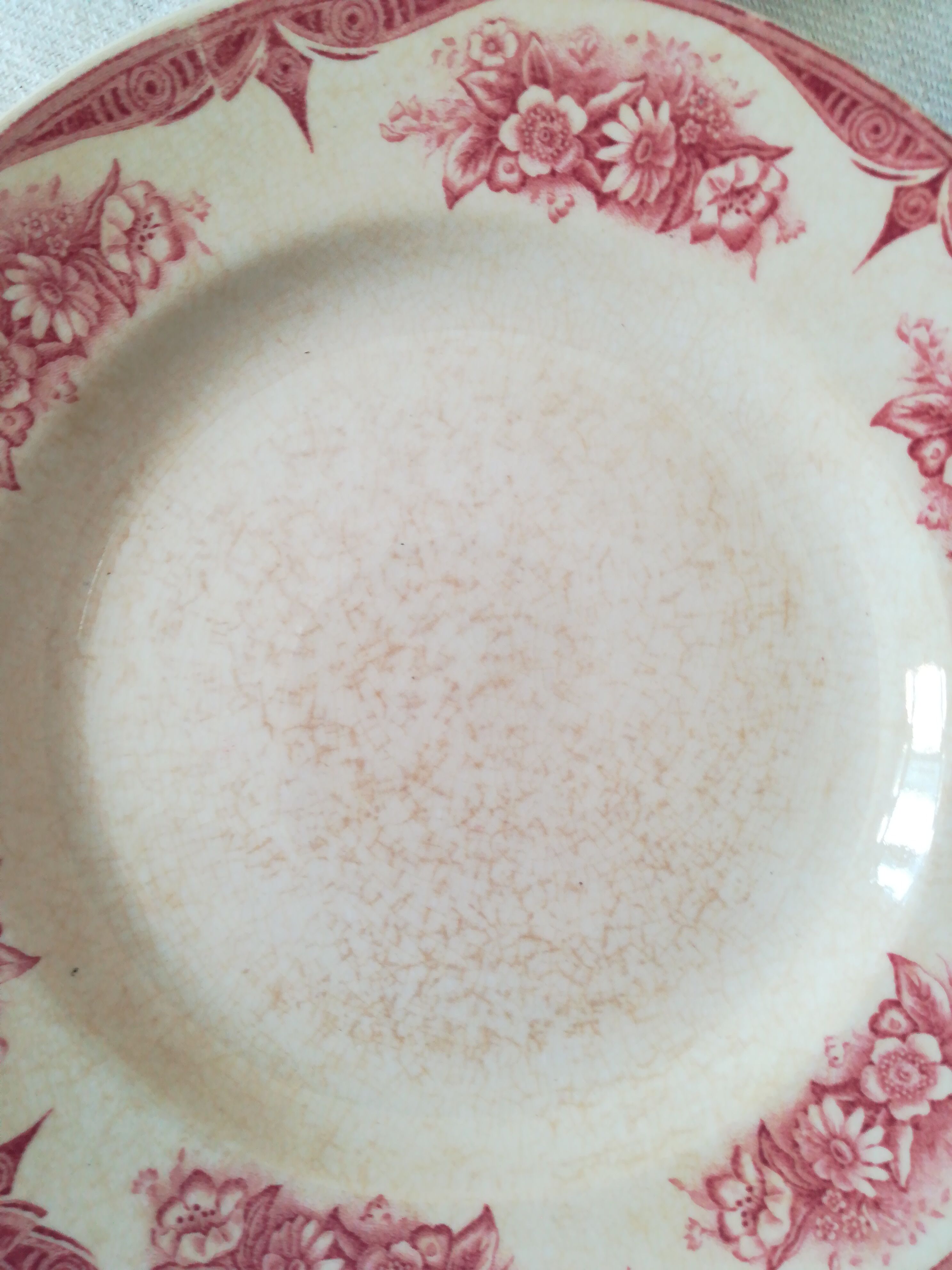 4 Assiettes terre de fer