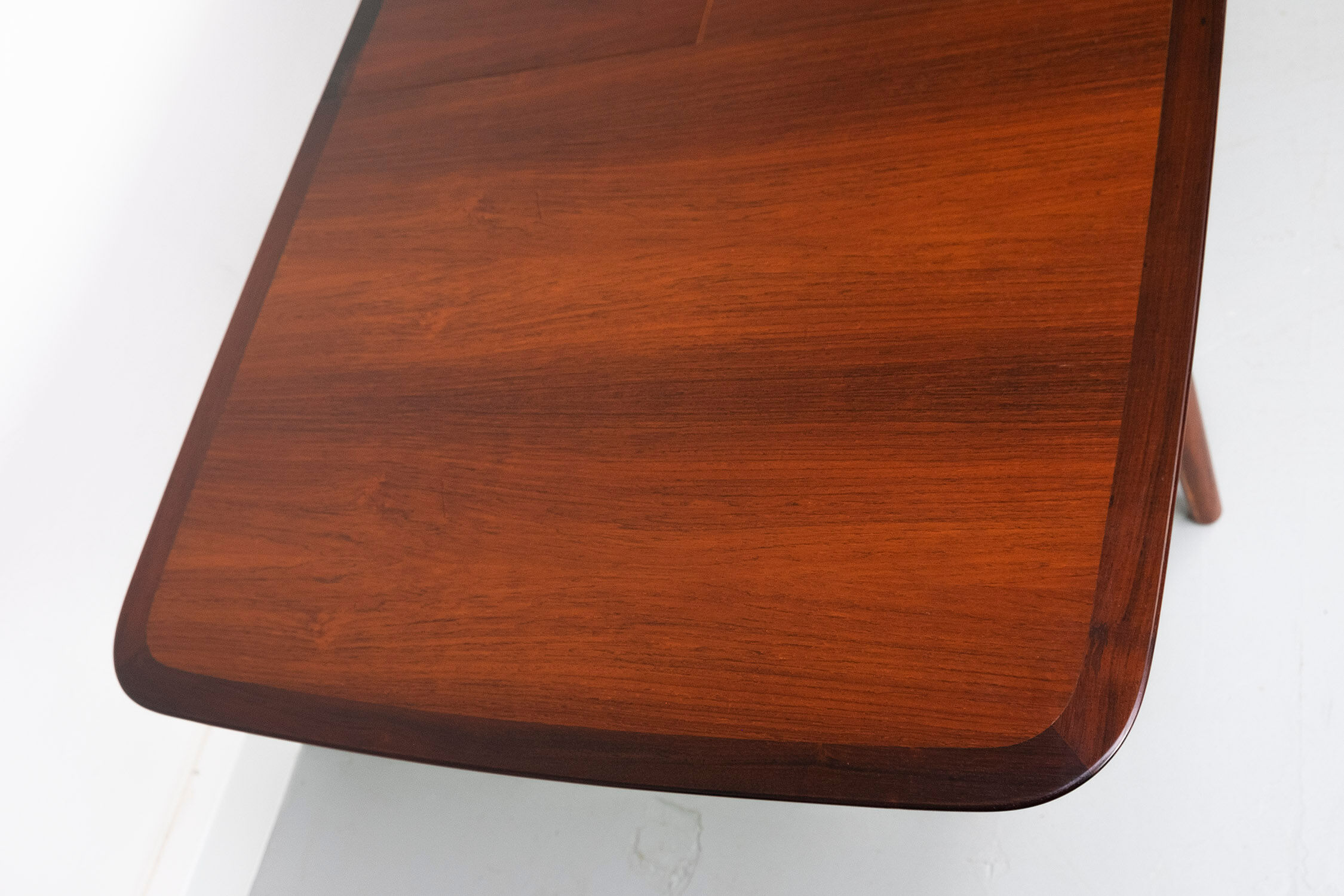 Extendable wooden dining table, manufactured by Lübke, Germany