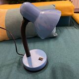 Lampe de bureau seylumiere bleu clair