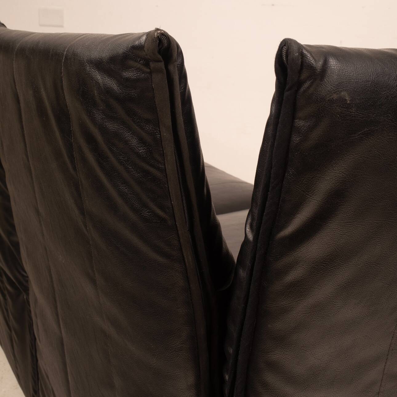 Divano "Minni" di A. Mazzoni D. Stelle e G. Gualtierotti per Giovannetti