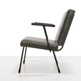 Dutch modernist Gispen 1401 Armchair by Wim Rietveld in green leather