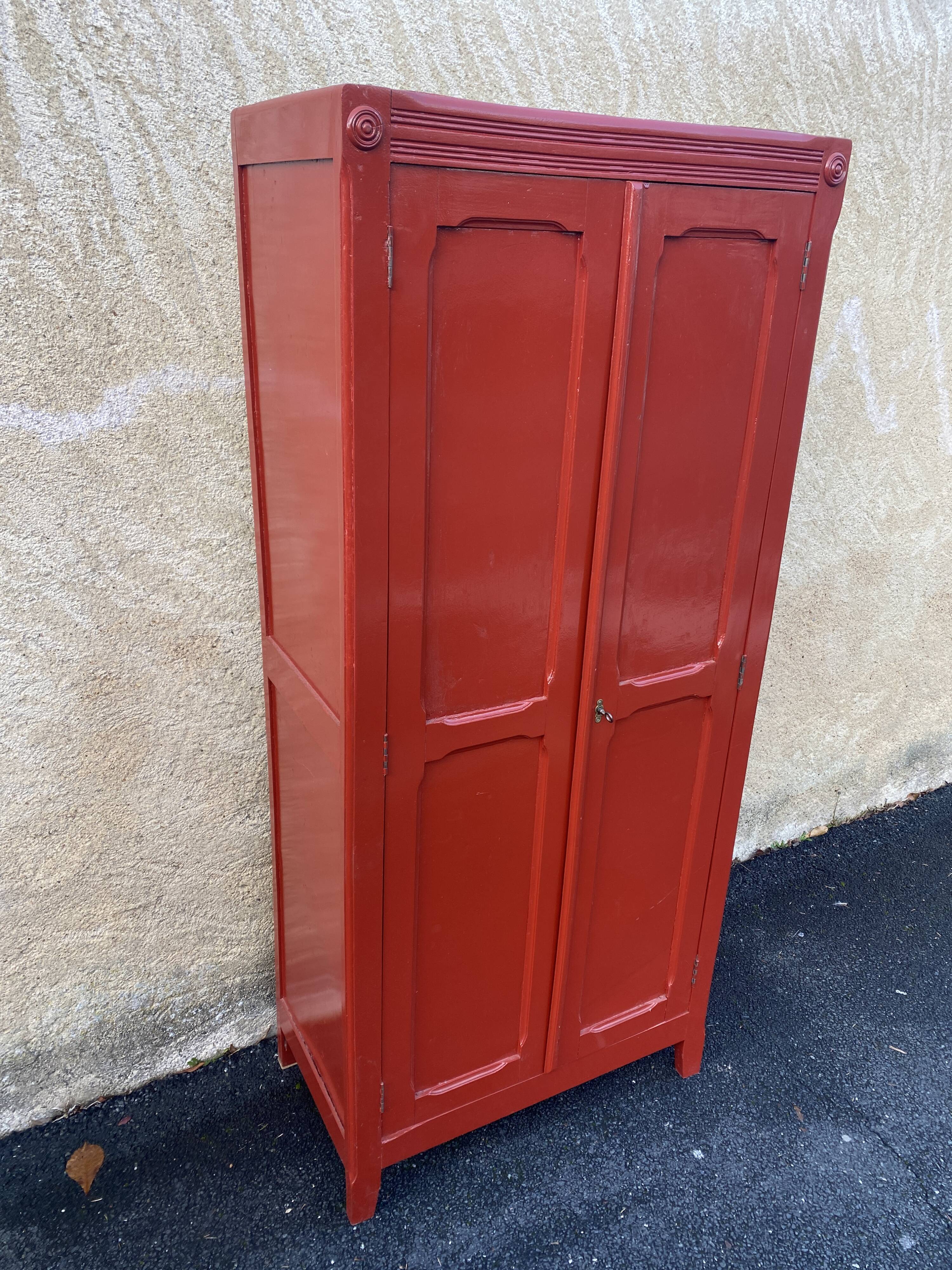 Armoire parisienne