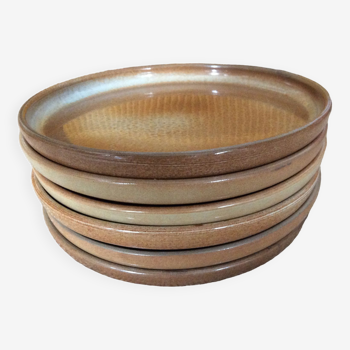 6 flat stoneware plates