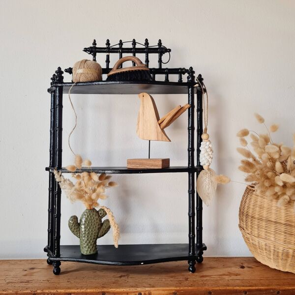 Petite étagère murale en bois noire 3 étages