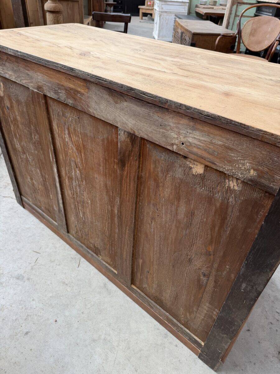 Buffet with 2 doors in oak from the early 20th century.