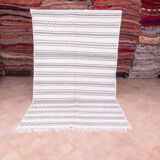 Kilim Berbère blanc brodé 310x195cm