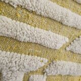 Handmade traditional Moroccan wool Berber rug 150 x 250 cm