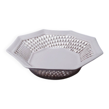 Coupe octogonale en porcelaine rose pâle tressée, vers 1950