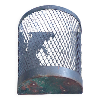 Public garden mesh wastepaper basket