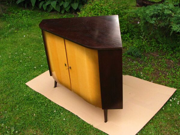 Buffet d’angle vintage des années 1960 / années 1970