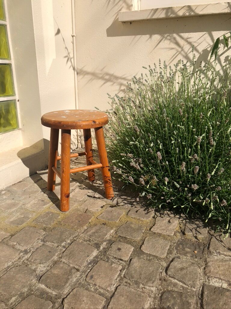 Farm stool