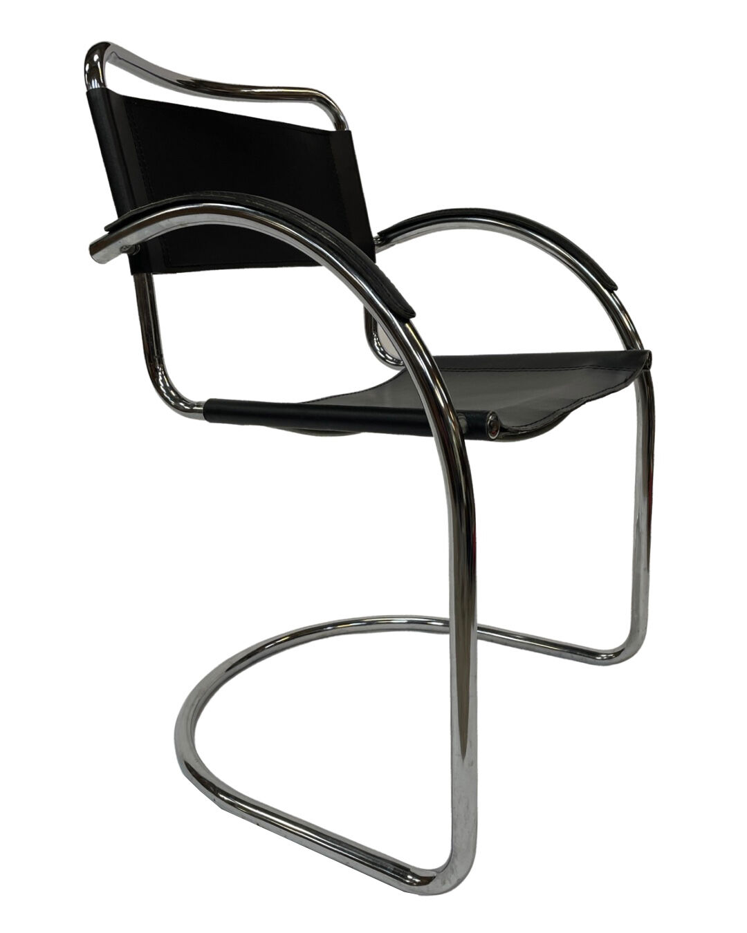 Set of 4 bauhaus cantilever chairs black leather and chrome design