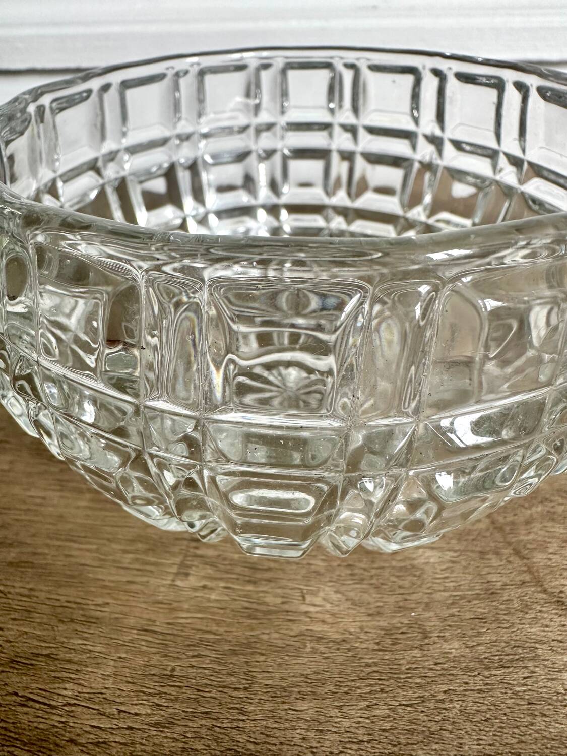 Former Portieux crystal sugar bowl