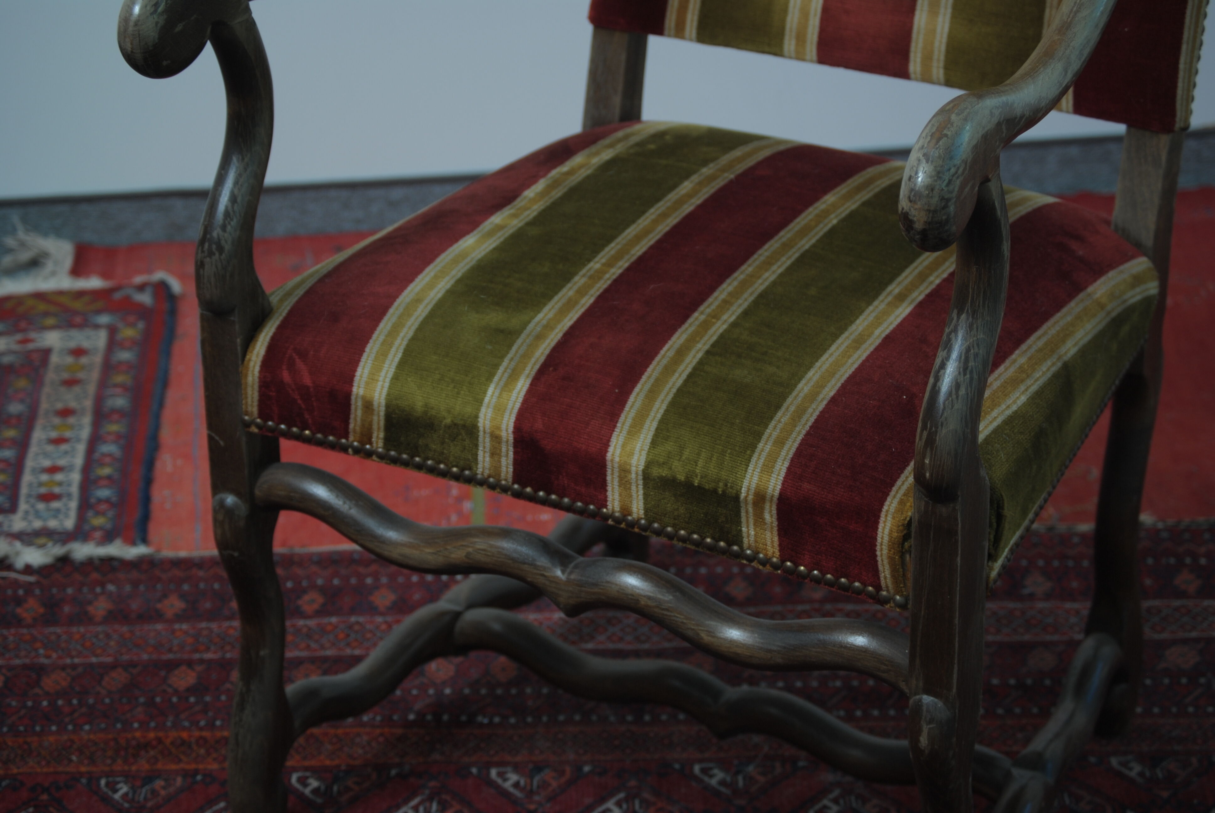 Louis XIII walnut sheep bone style chair