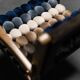Paire de fauteuils balls 70s vintage