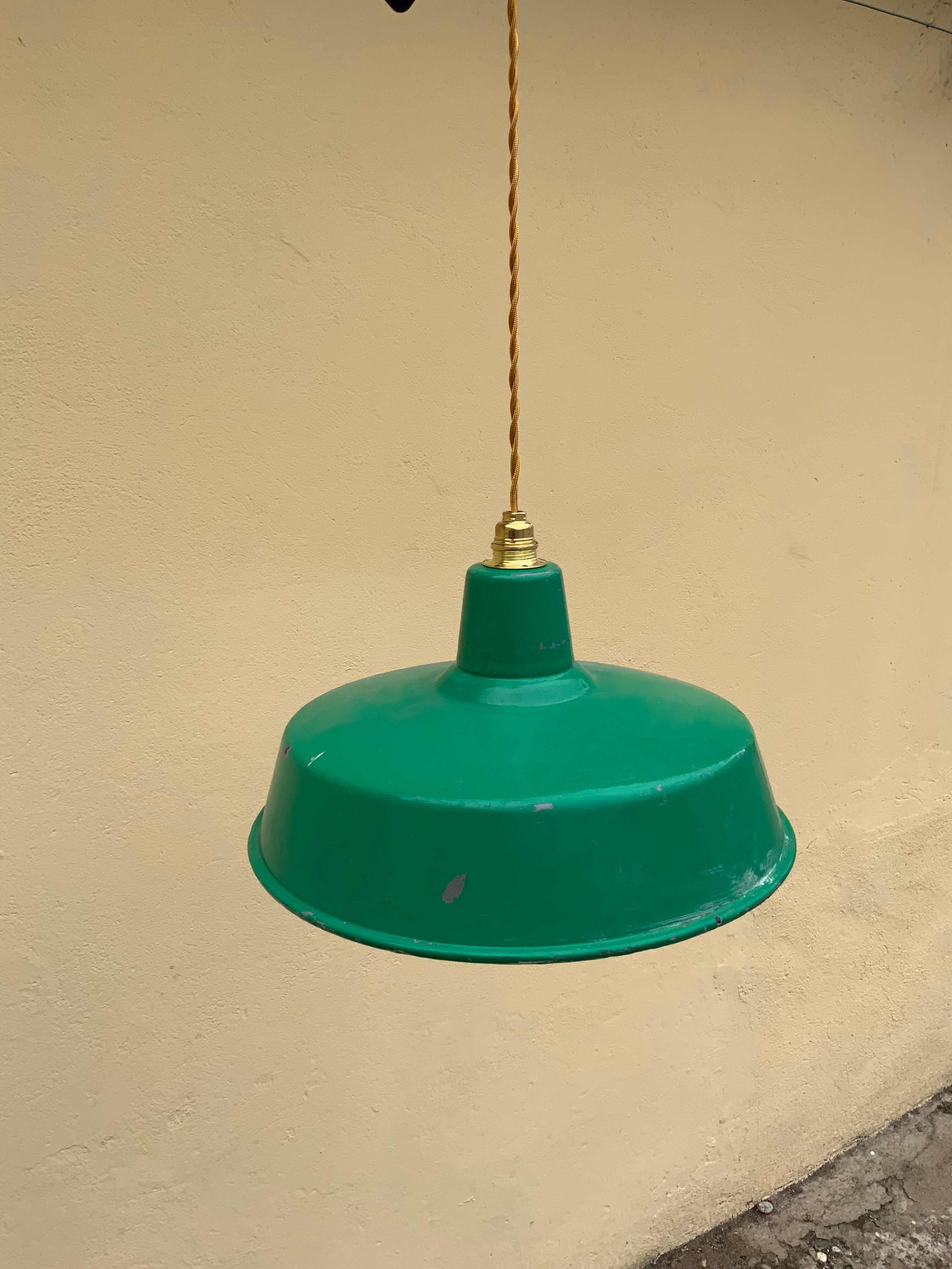 Industrial hanging lamp