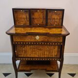 Bureau à gradin en marqueterie, aux fables de La Fontaine,  XIXème